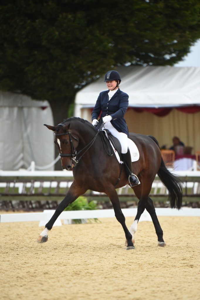 Melanie Phillips riding Ruxton Showgirl